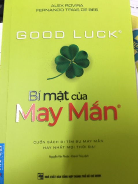 Bản nhỏ nên sách nhỏ nhưng giá cả hợp lý săn sale có 29k, chữ bên trong màu xanh lá cây đậm khác biệt nên cảm quan mới mẻ, nội dung chưa đọc