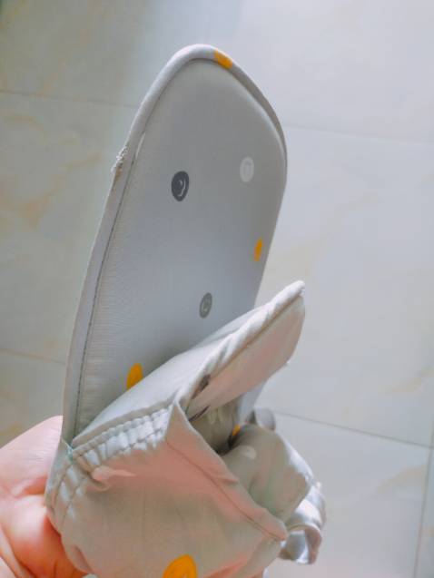 Nếu sử dụng lâu dài thì ko nên mua.hàng mỏng manh,đi gần gần thì đc thôi.