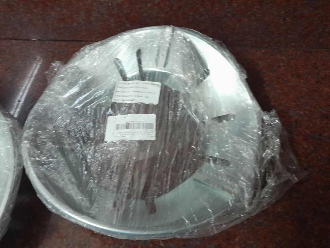 mua 2 cái , giao 1 cái móp méo