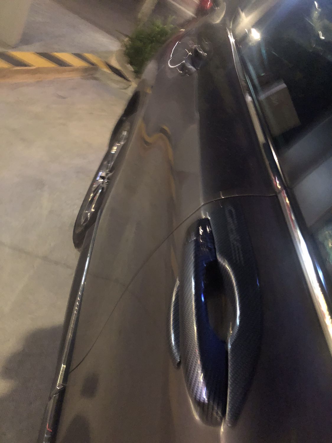 Giao thiếu một bộ ốp gương chiếu hậu xe crv