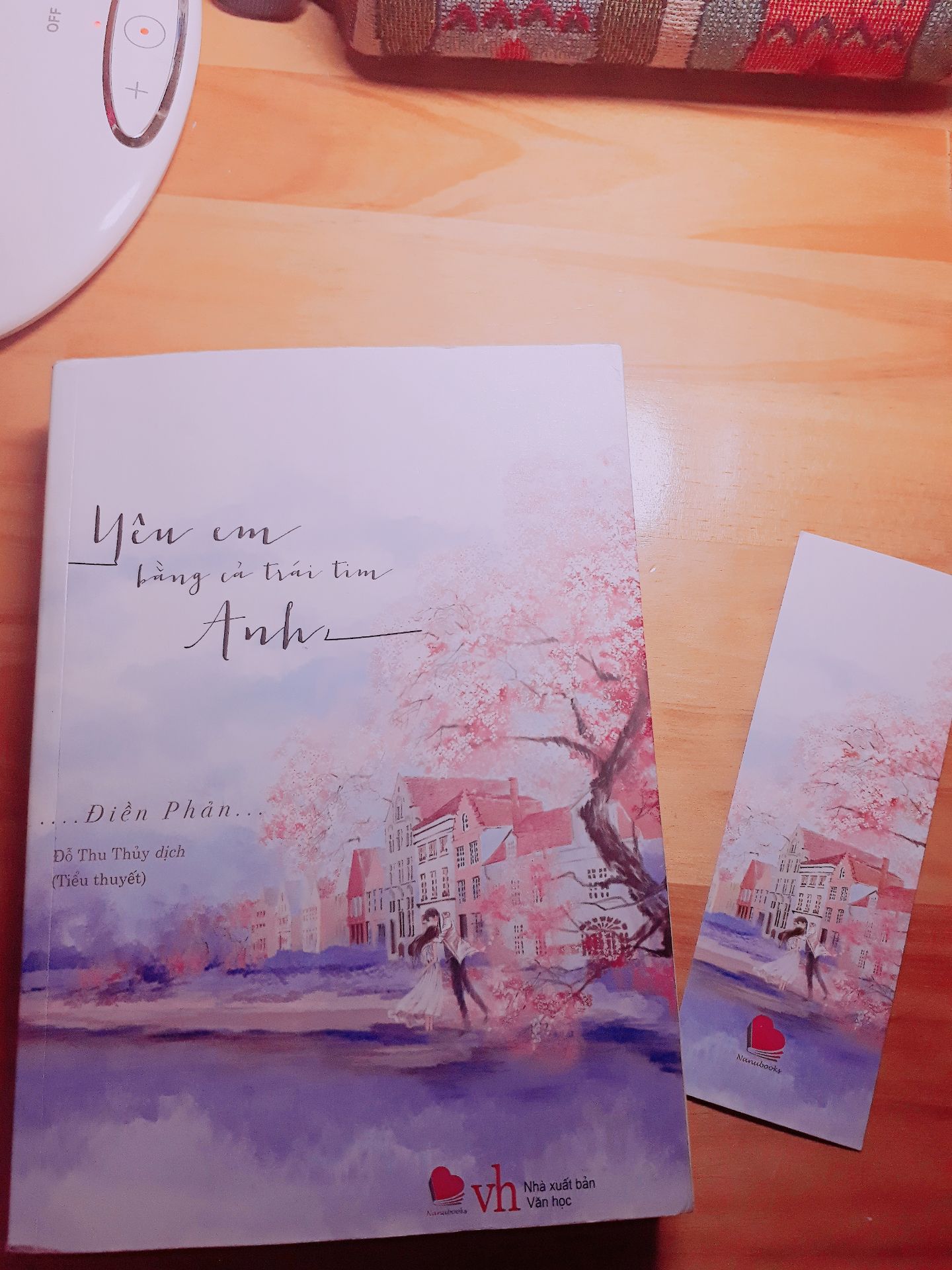 bìa sách đẹp nội dung nhẹ nhàng hay chỉ là mk thik sách hơi cũ bị cong mép sách