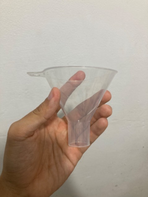 Cực kì đáng tiền luôn nha anh chị em!!! Bình bằng thuỷ tinh xịn quá đẹp, nhìn chắc chắn nữa, có tặng kèm theo dụng cụ lau chùi tiện lợi ghê!!!
Gói hàng cũng kỹ nữa.
Sản phẩm tốt, shop phục vụ tốt!