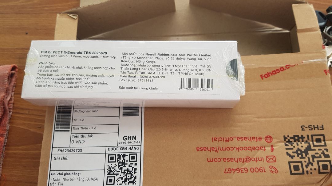 nhìn cũng ổn. màu không đẹp như trên hình. nhưng làm quà tặng thì cũng đc. hàng giao nhanh. đóng gói tốt.