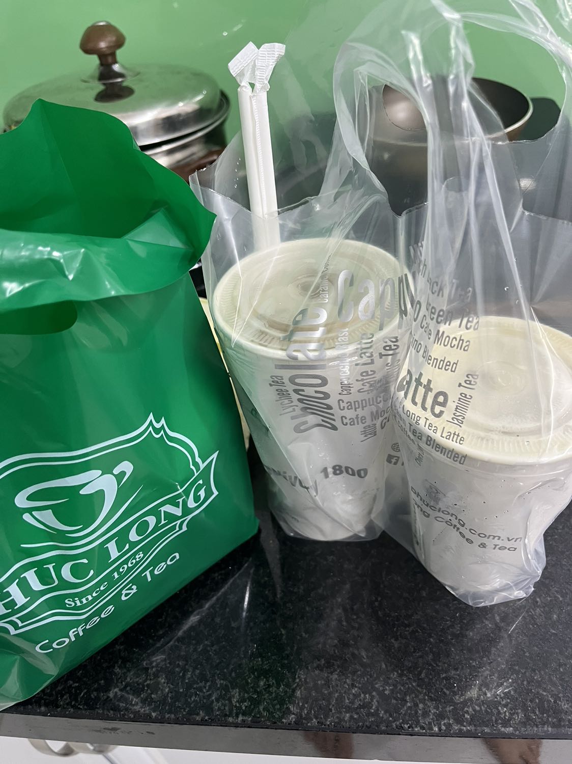 giao cũng nhanh,mặt hàng khá là okela,chưa sử dụng nên chưa biết có chất lượng không,okeokeoke