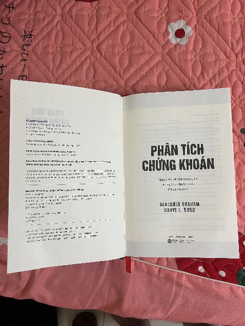 Mình có nhu cầu bán lại sách, sách mới mua được 1 ngày, ai mua thì inbox cho mjh nha