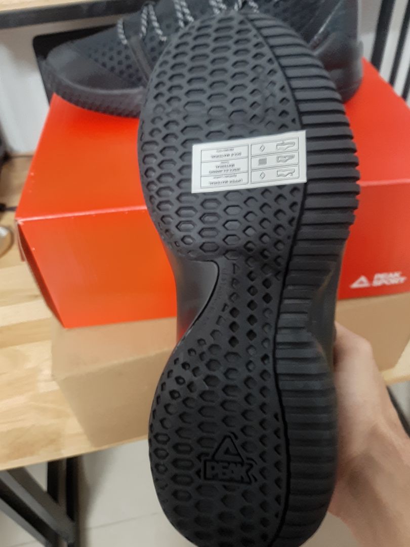 sản phẩm tốt nhưng mà đế dày chưa đạt đc nhu cầu