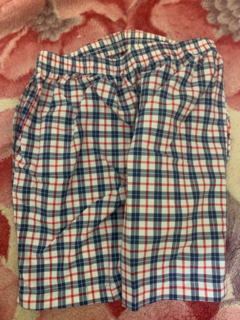 Tại sao 80 nghìn 1 cái quần đùi vậy.shop làm ăn ko dc. Tui nghĩ 4 chiếc mới đặt hàng. *** rùi ko bao mua hàng shop này. Đăng 4 cái gửi 1 chiếc