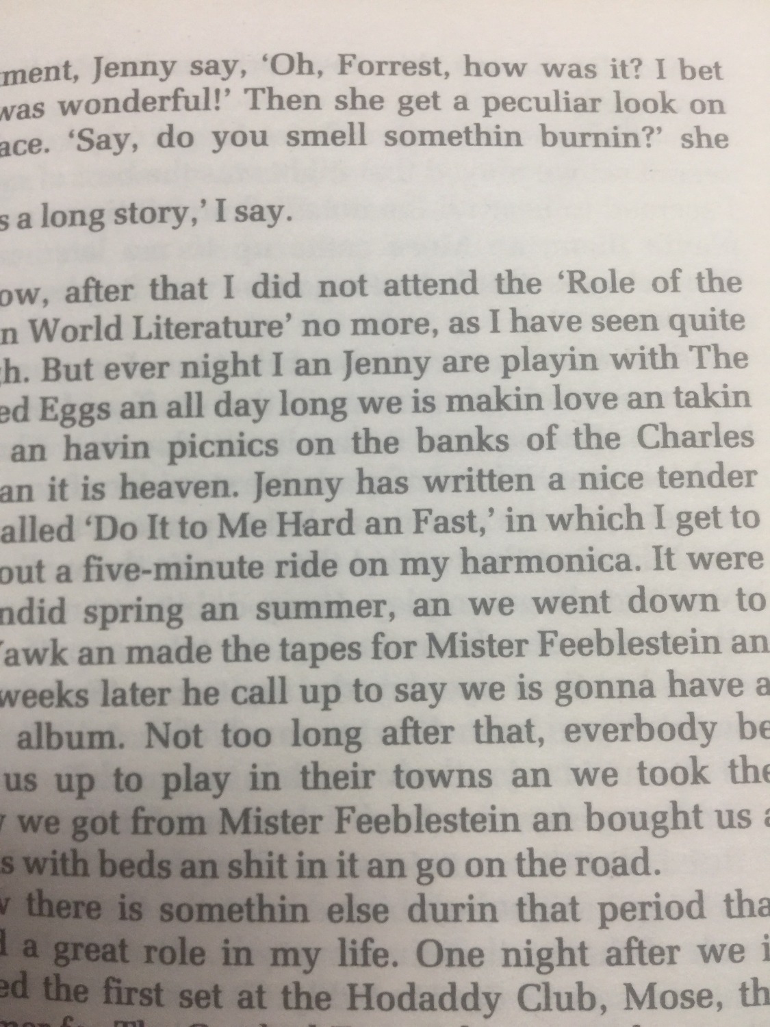 Sách lỗi sai rất rất nhiều, có nhiều câu trong một đoạn đã có thể tìm ra hơn chục lỗi sai. Thật sự rất thất vọng. Đã mua nhiều ở Tiki và chưa bao giờ thất vọng đến như vậy. Mình gửi feedback hình, mình vừa nhận được cuốn sách sáng nay và cuốn sách quá tệ. Hy vọng Tiki có những hộ trợ kịp thời và có thể lọc được các gian hàng sách như trên ra. Cảm ơn
