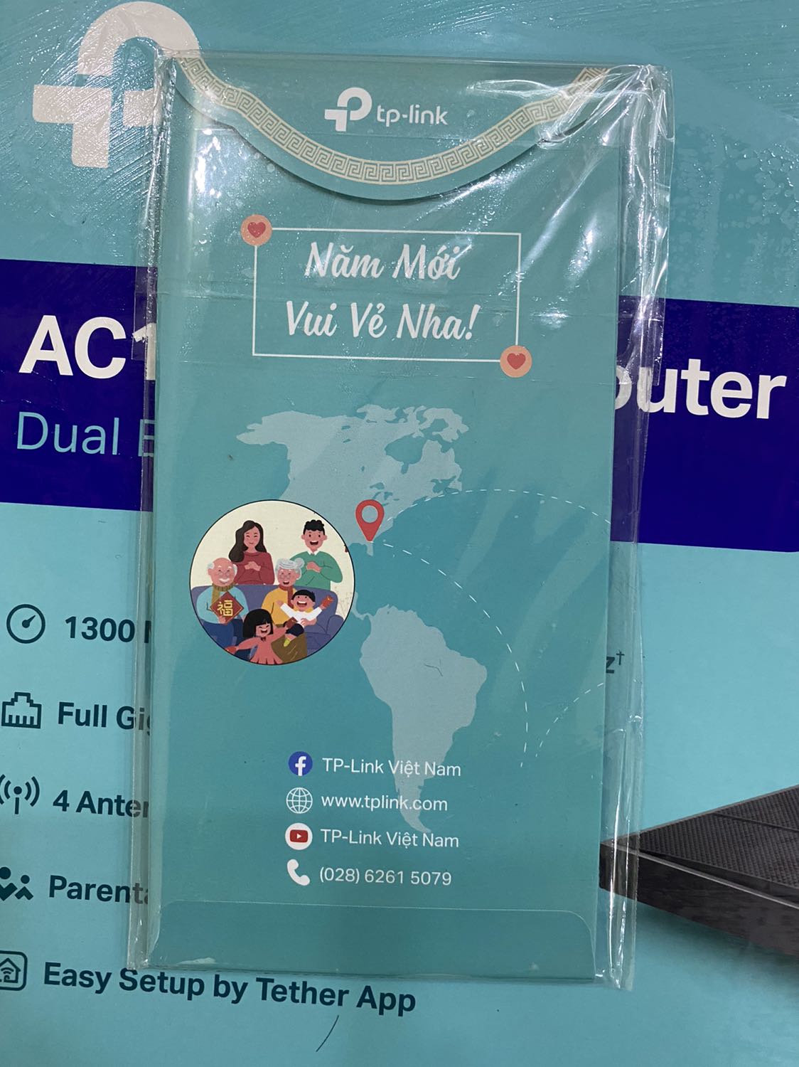 Thời giao giao hàng ấn tượng thật =))) Vừa đặt tối hôm qua tới sáng nay Tiki mới xác nhận đơn hàng mà chiều 2h đã giao. Được tặng thêm bao lì xì nữa. Còn về con C80 thì khá là đủ dùng so với nhu cầu 11 thiết bị của gia đình mình.