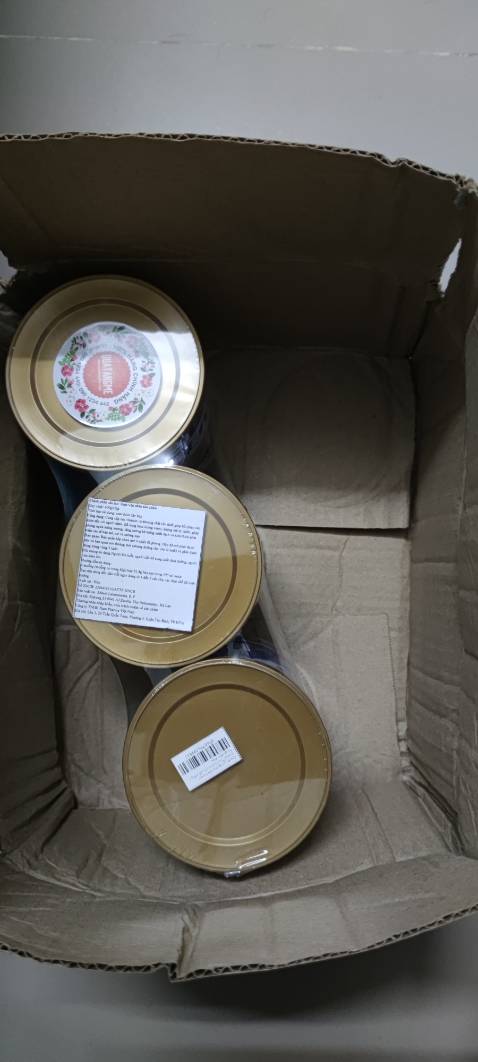 Mới nhận sản phẩm , bên ngoài hộp gói hàng có bị móp xung quanh , nhưng sản phẩm còn nguyên vẹn . Sẽ ủng hộ shop thêm nữa, nếu sản phẩm tốt, hạn sử dụng xa ( date xa ví dụ 2024 - 2025 ) , giá cả rẻ và phù hợp cho người tiêu dùng bình dân !