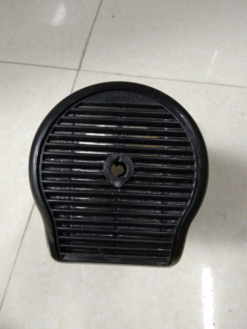 giao hàng  quá lâu  , hàng  bị  bể   nơi  bắt  ốc  vít giao hàng  quá lâu  , hàng  bị  bể   nơi  bắt  ốc  vít