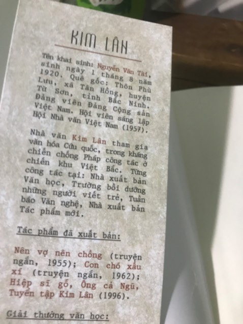 Đọc qua Làng của tác giả Kim Lân.Thế là mình tìm hiểu r mua thêm quyển này. Đọc qua Làng của tác giả Kim Lân.Thế là mình tìm hiểu r mua thêm quyển này.