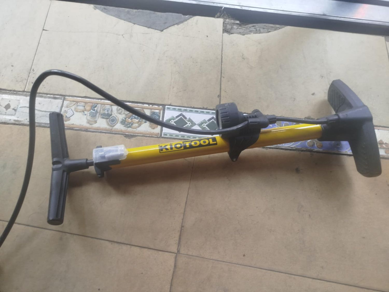 Bơm đểu, bơm xì dầu ra ,ko bơm được, thất vọng