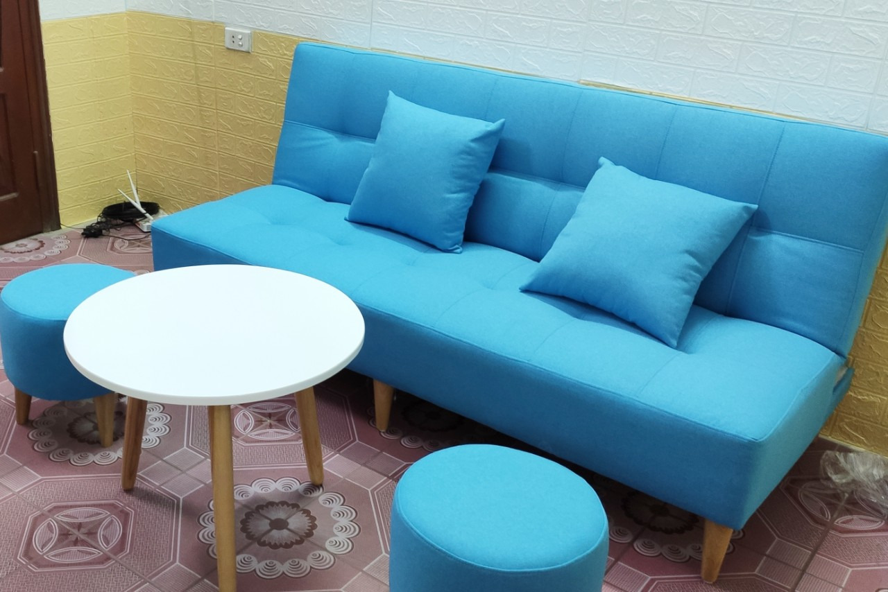 Giá hợp lý, chất liệu đẹp, nhưng k có khóa kéo để bỏ ra giặt sạch dc.
Màu khá sáng nên dễ bẩn, biết thế chọn màu xanh đậm hơn. Giá hợp lý, chất liệu đẹp, nhưng k có khóa kéo để bỏ ra giặt sạch dc.
Màu khá sáng nên dễ bẩn, biết thế chọn màu xanh đậm hơn.