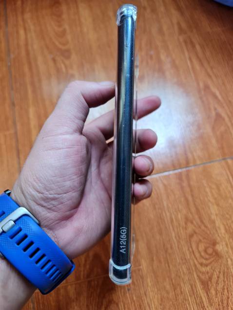 Okay ổn. Dùng cho máy của người lớn, câm chắc tay, 4 góc viền bảo vệ bo kín ôm chặt đt. Giá cả hợp lý. Tiki giao hàng free từ tikicard rất ưng chất lượng dịch vụ.