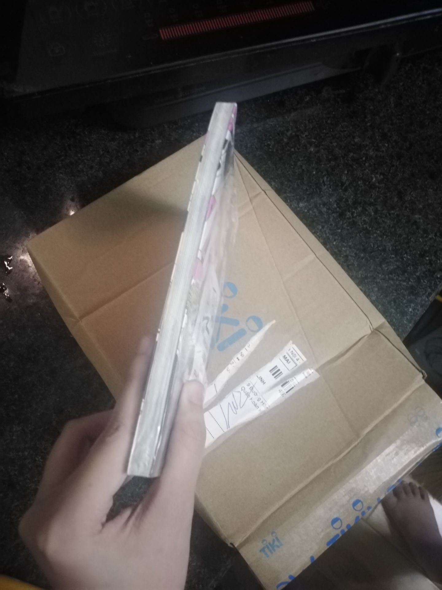 lần thứ N đặt ở tiki và bằng 1 cách thần kỳ nào đó dù ko có bọc chống sốc nhg ko bị móp méo tý nào