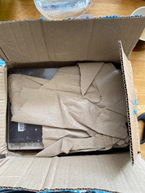 lần đầu tiên nhận sách trễ hạn, nhưng nói chung là hài lòng