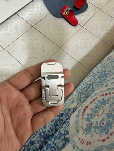 Hàng đẹp, có 2 nấc để thay đổi độ cao