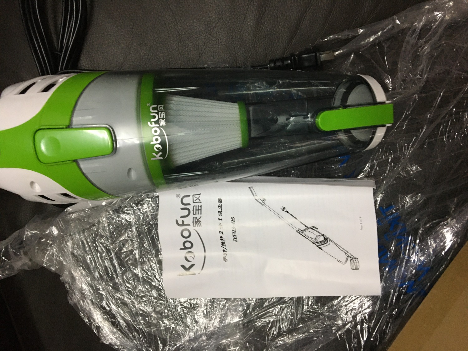 Mình đặt máy hút bụi Greenhome màu xanh dương thì Tiki giao máy hút bụi Kobofun màu xanh lá. Thất vọng toàn tập! Yêu cầu Tiki liên hệ đổi trả hàng đúng như mình đặt.