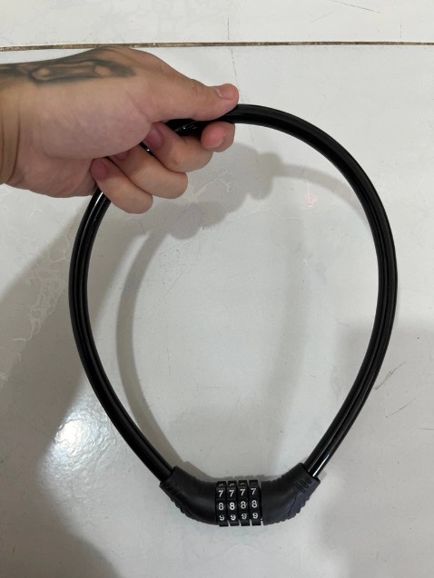 khoá chắc chắn , giao đúng mẫu