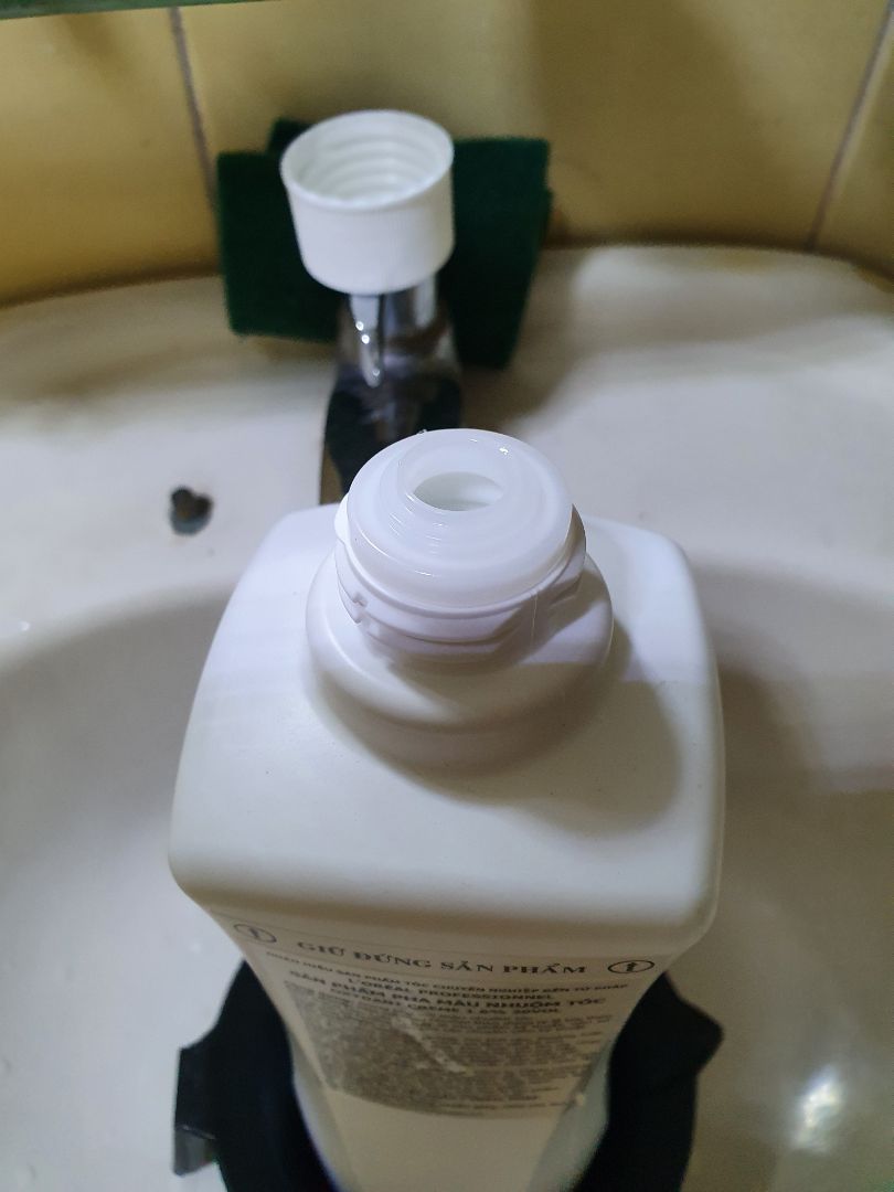 hàng chất lượng ko đảm bảo, ko thể kiểm định vì khi mở ra ko co tem hay gì niêm phong là hàng chính hãng, tiki hãy cẩn thận với những nhà cung cấp này