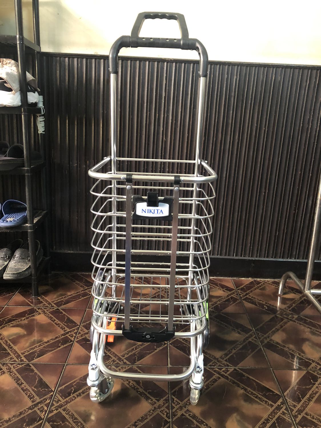 Xe giao đúng như bài viết giới thiệu. Đóng gói gọn gàng. Xe chắc chắn, dễ di chuyển. Xe giao đúng như bài viết giới thiệu. Đóng gói gọn gàng. Xe chắc chắn, dễ di chuyển.