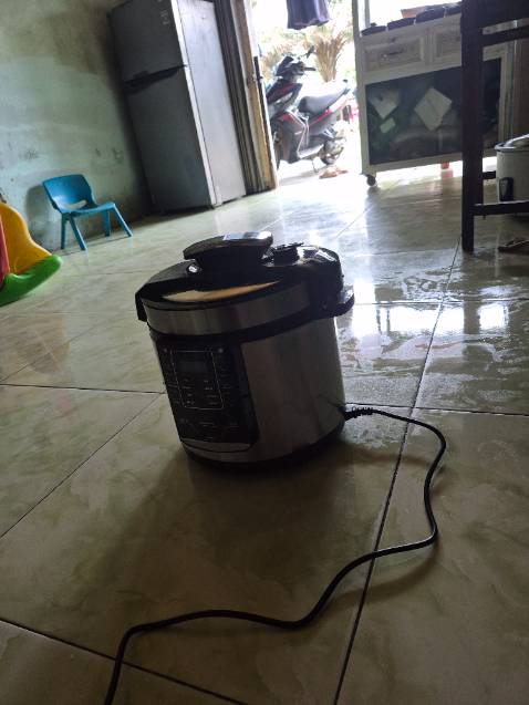 Nắp đậy ko khớp nổ văng tung cháo