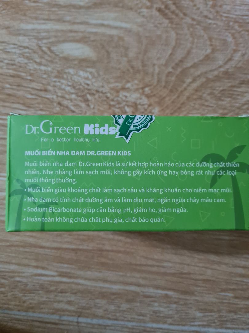 Sản phẩm tốt lắm lun, mình hay dùng để rửa mũi cho bé khi vừa có dấu hiệu nghẹt hay sổ mũi, giúp mũi họng thông thoáng và sạch. Hạn chế dc việc phải dùng kháng sinh cho con. Nhà có bé nhỏ nhất định phải thủ sẵn trong tủ thuốc 1 hộp nhé. Shop bán hàng uy tín, giao hàng nhanh và gói hàng cẩn thận nè. Thanks shop nhé. Sản phẩm tốt lắm lun, mình hay dùng để rửa mũi cho bé khi vừa có dấu hiệu nghẹt hay sổ mũi, giúp mũi họng thông thoáng và sạch. Hạn chế dc việc phải dùng kháng sinh cho con. Nhà có bé nhỏ nhất định phải thủ sẵn trong tủ thuốc 1 hộp nhé. Shop bán hàng uy tín, giao hàng nhanh và gói hàng cẩn thận nè. Thanks shop nhé.