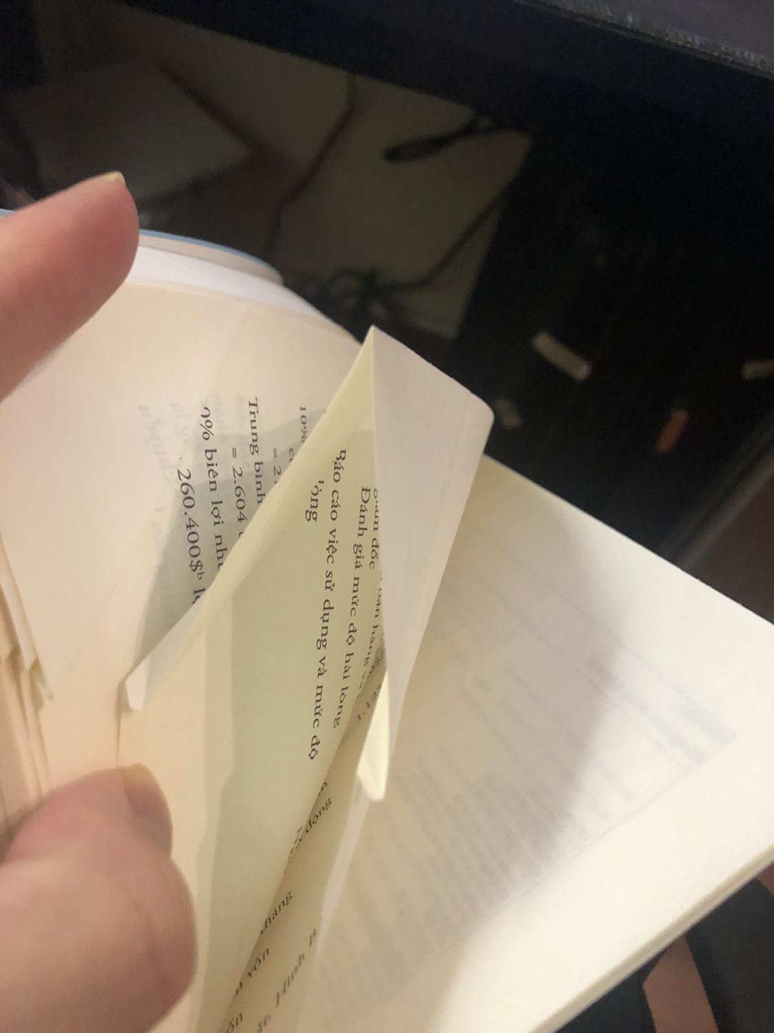 Giao hàng nhanh, nội dung khá ok nhưng hình thức sách thì quá dở!!!