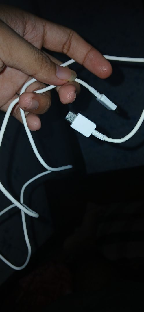 Đầu cắm sạc chắc và ổn định