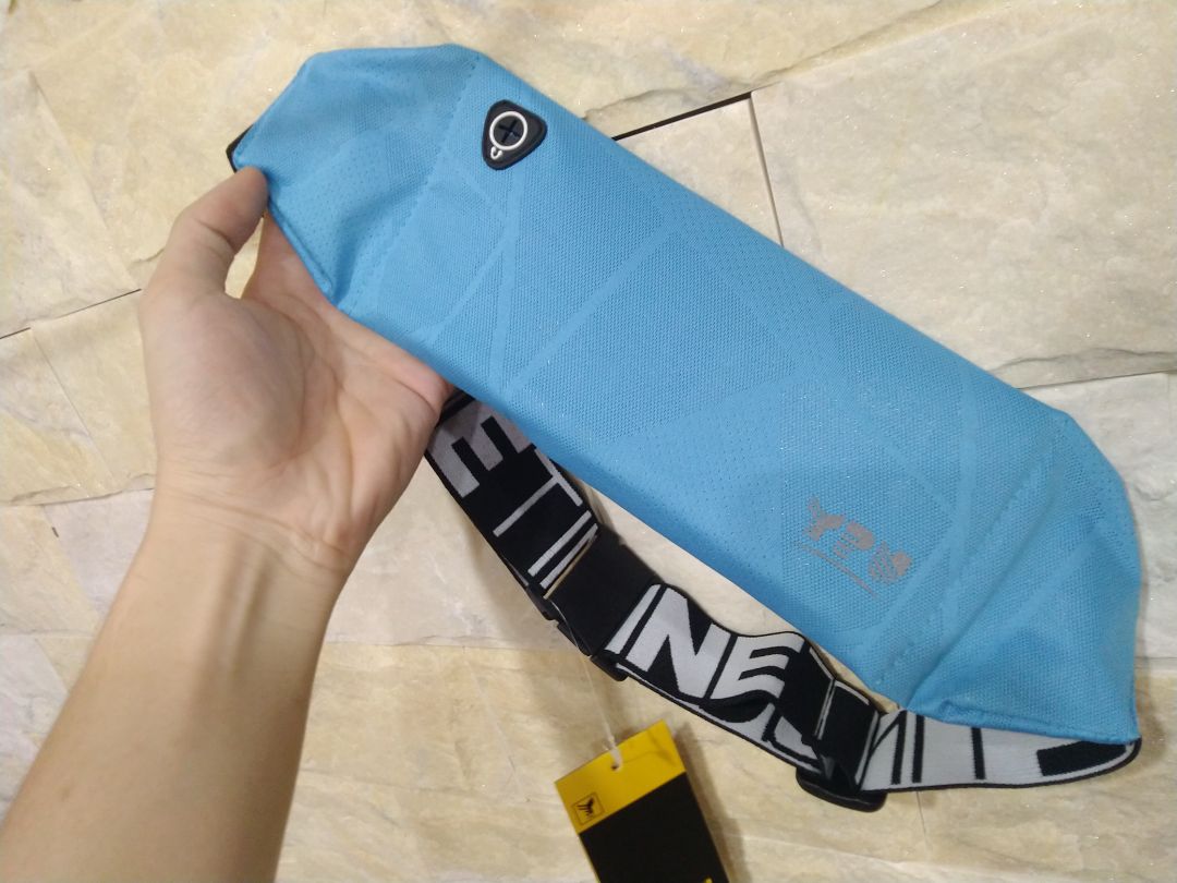 Túi rất đẹp, chất liệu khác biệt so với mấy loại khác