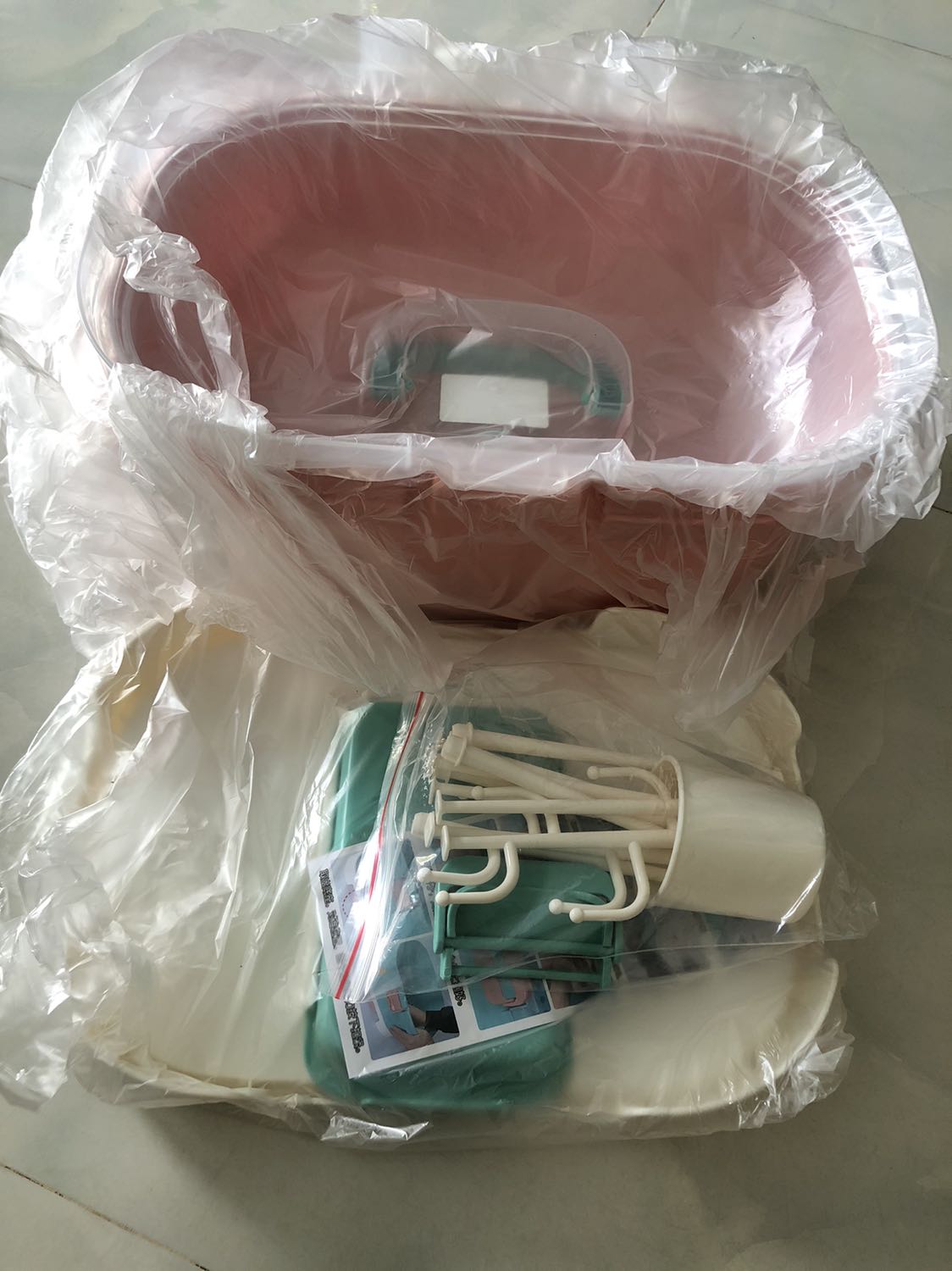Đóng gói cẩn thận, bọc riêng từng bộ phận, sp chắc chắn, đẹp, rất ưng ý. Tiki giao hàng nhanh, hỗ trợ nhiệt tình Đóng gói cẩn thận, bọc riêng từng bộ phận, sp chắc chắn, đẹp, rất ưng ý. Tiki giao hàng nhanh, hỗ trợ nhiệt tình