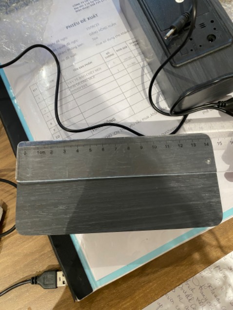 Giao hàng nhanh trong nội thành hcm. Shop có xuất hoá đơn. Còn chất lượng sử dụng lâu chút mới đánh giá dc.hi vọng sử dụng ổn.máy vừa có thể cắm trực tiếp sd or dùng 4 pin 3A. Máy chỉ có cap nên nếu mún dùng các bạn mua thêm củ sạc nhen. Vẫn để đánh giá 5* trc cho shop.