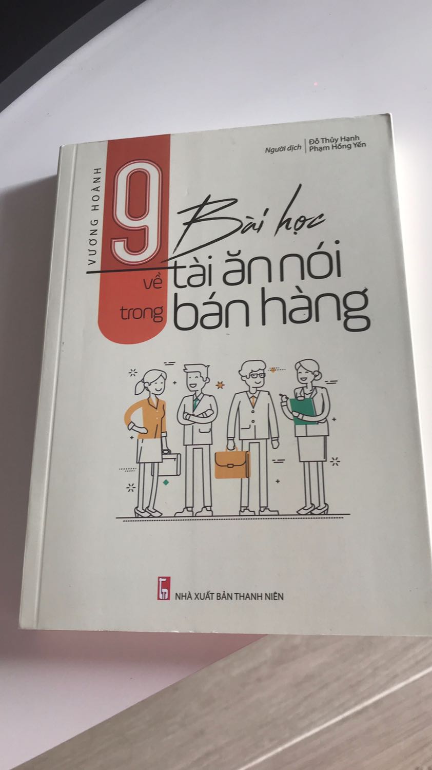 Sách đẹp, giấy dày, chữ in dễ đọc, còn về nội dung thì phải đọc mới biết được.
