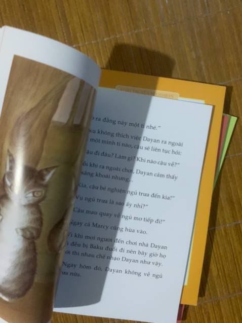 màu sắc đẹp sách cầm dày dặn chất lượgn, hình vẽ nét chì thân thiện với mắt của con, trộm vía quá