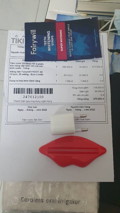 Hàng đóng gói kĩ lắm, nhìn rất chất. Giá trị đáng đồng tiền. Điểm trừ còn 4 sao là do nói khuyến mãi đc 10 bịch trắng răng nhưng nhận đc có 1 bịch kèm đầu xạc, đầu xạc này rỡm lắm và thật sự là ko có ích gì cho mình.