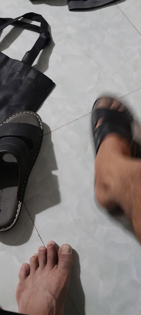 Sản phẩm đẹp.  hàng tốt chất lượng .  nhân viên giao hàng vui ve.