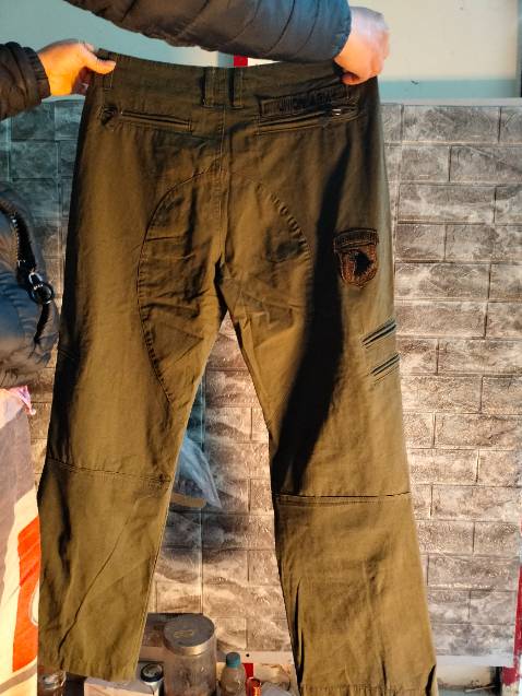 Giao hàng giống hình mẫu chất vải mỏng nhẹ màu giống hình mẫu các chi tiết khóa túi giống y hình