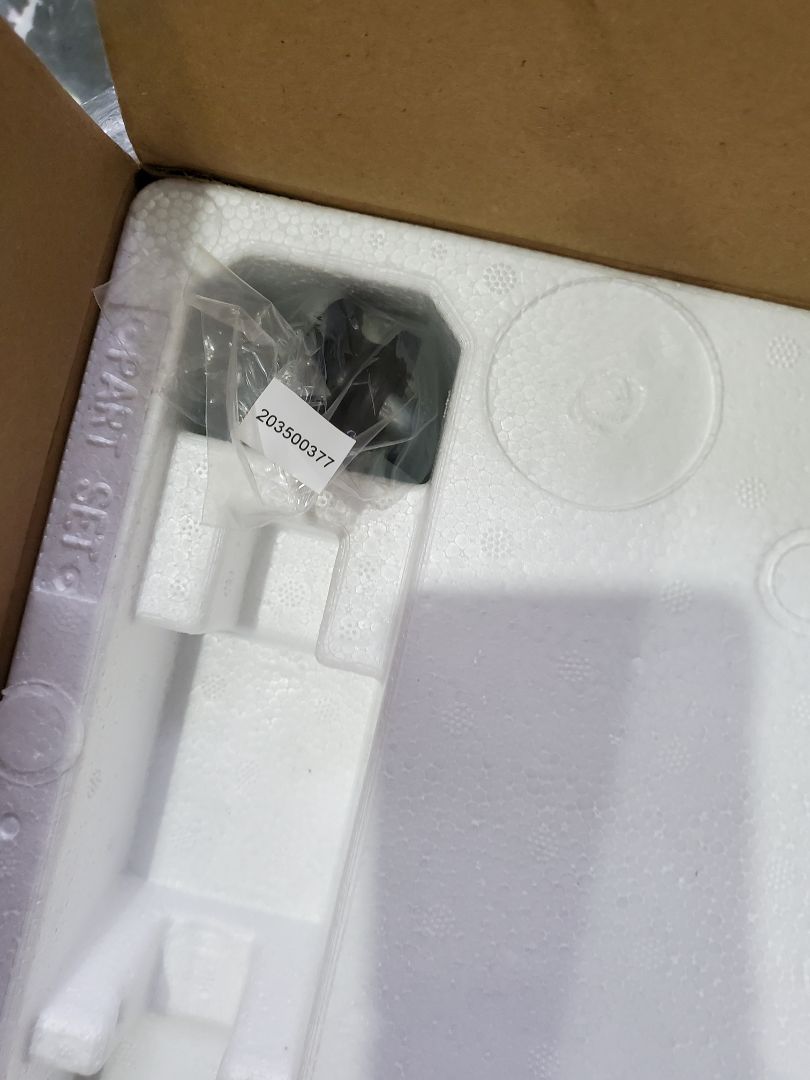 tiki giao hàng tốt, nhanh.
tuy nhiên mở thùng ra thiếu cây ống treo