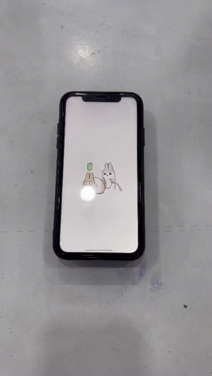 Pin Vivan Quá tiện dụng, đủ dung lượng, sạc được 2 lần luôn lại còn không dây. Giá quá hợp lý