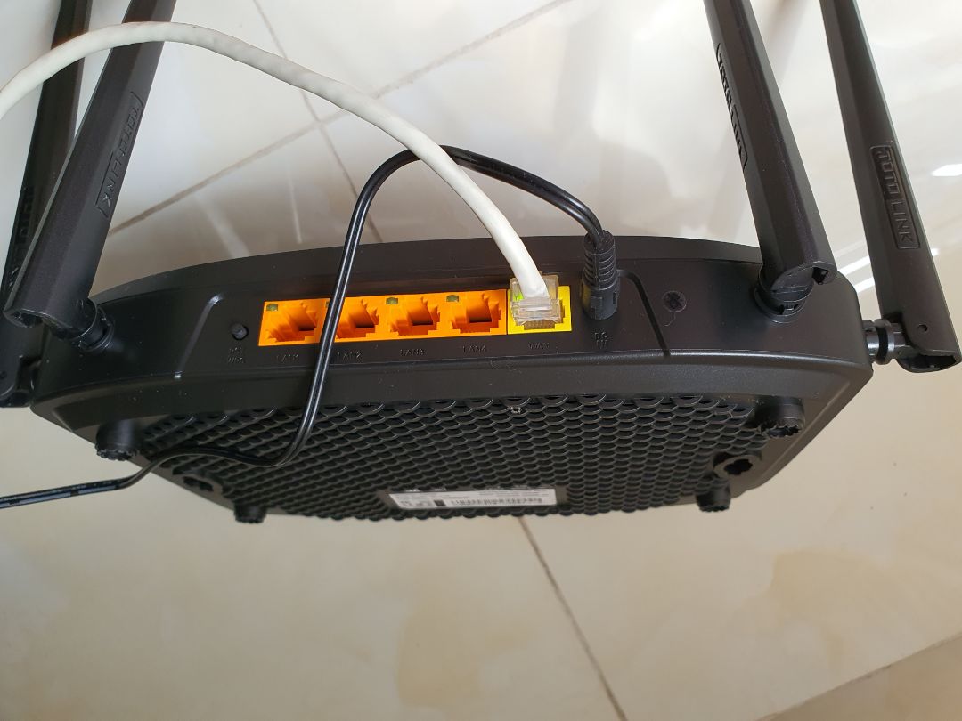 Tốc độ cao đúng như q cáo. Giao hàng quá nhanh. 21h30 đặt hàng, 09h00 hôm sau đã nhận hàng.