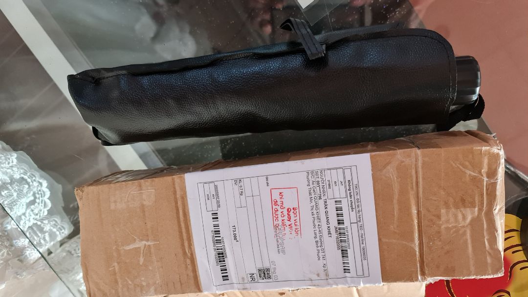 sp chắc chắn , đóng gói cẩn thận ,lúc đầu hơi lúng túng cách sử dụng . shop nên hướng dẫn sd thêm 1 chút..