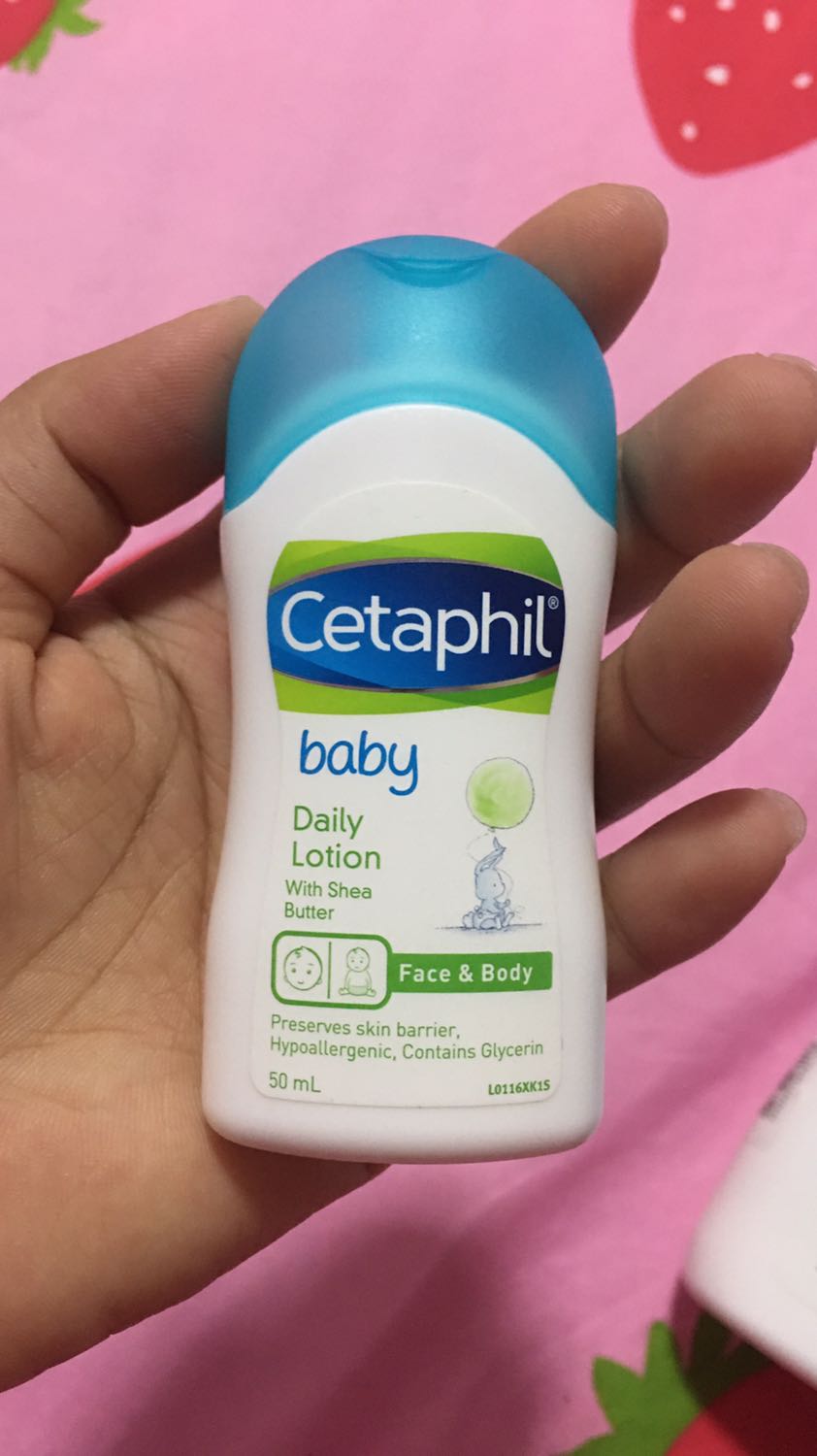 Shop đóng gói cẩn thận. Giao hàng nhanh
Mua của mall nên rất yên tâm. Dùng cho bé loại này từ nhỏ xíu giờ vẫn tin dùng. Date xa
Giá rẻ còn được tặng thêm quà nhỏ xinh. Quá thích