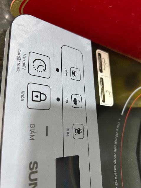 Màn hình điều khiển sơn lớp sơn trầy hết , làm như shop giao hàng tồn kho vậy