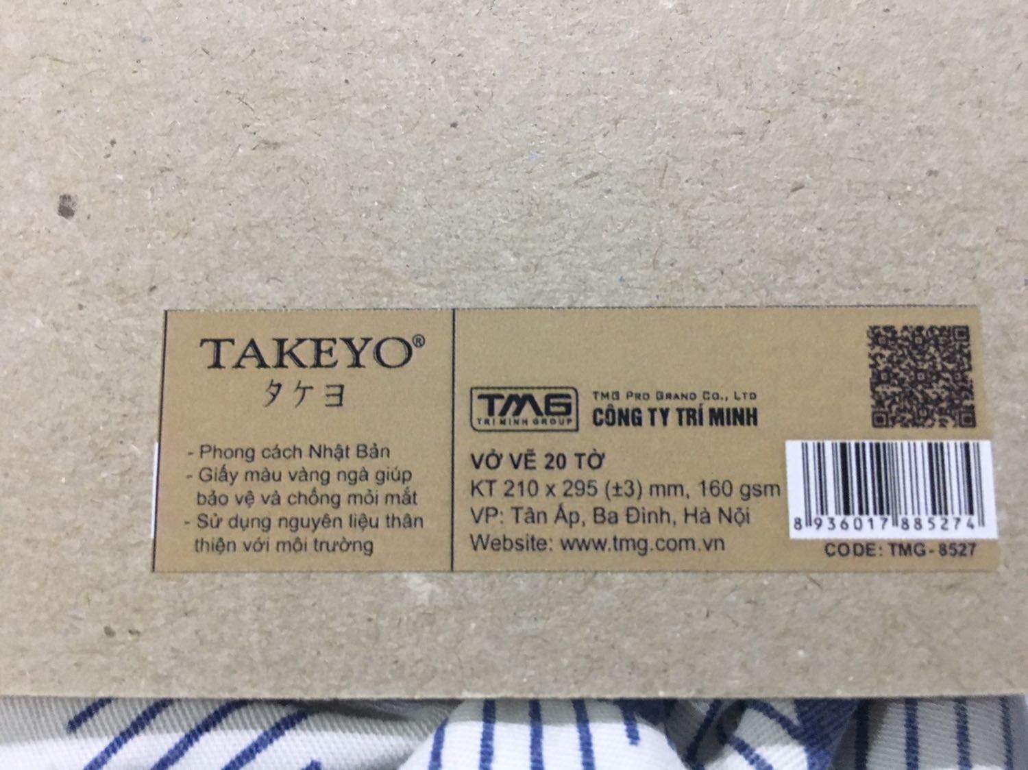 Từ hồi xưa mua đồ online tiki xướng nhất
Giấy vân mịn bám màu cực luôn :3
Mày dùng màu chì ruột chì ( Faber Castel) chất màu mộc khó tô nhưng giấy rất ăn chì còn Hãng Marco chì ruột dầu thì mình cũng chưa ***
Giấy vẽ chì thì đây là một sự lựa chọn phù hợp giá rẻ cho các bạn mới học vẽ và vẽ lâu năm
Giấy định lượng 160gsm nên khó bảo quản dễ bị gấp nếp các bạn lưu ý nha