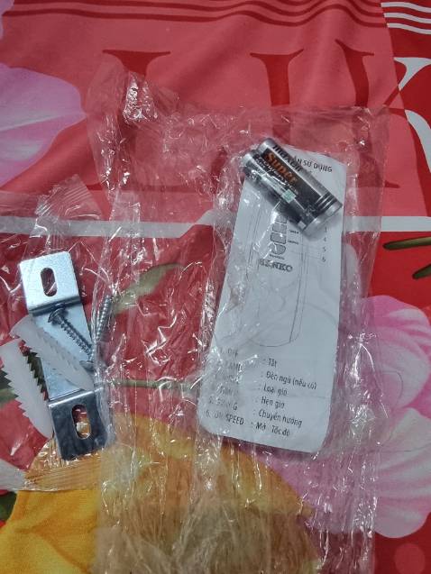 Mình mua lần 2 rồi,  quạt xài rất tốt,  xứng đáng tiền. Giá  Từ 425-490k.  Lần trước không nhớ mua cửa hàng nào,  lần này mua của Trí Việt,  gói hàng rất lịch sự,  cẩn thận từng chi tiết nhỏ Mình mua lần 2 rồi,  quạt xài rất tốt,  xứng đáng tiền. Giá  Từ 425-490k.  Lần trước không nhớ mua cửa hàng nào,  lần này mua của Trí Việt,  gói hàng rất lịch sự,  cẩn thận từng chi tiết nhỏ