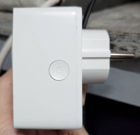 Ổ cắm dễ cài đặt qua app Tapo trên đt, có nút tắt bật nhanh bên cạnh thân, chân cắm phi 5. Có một điều lạ là cùng một mẹ nhưng lại không dùng được cùng app Deco. App Tapo thì có 3 kiểu cài đặt: lên lịch theo giờ, hẹn giờ đếm ngược, hoặc tắt/bật ngẫu nhiên.