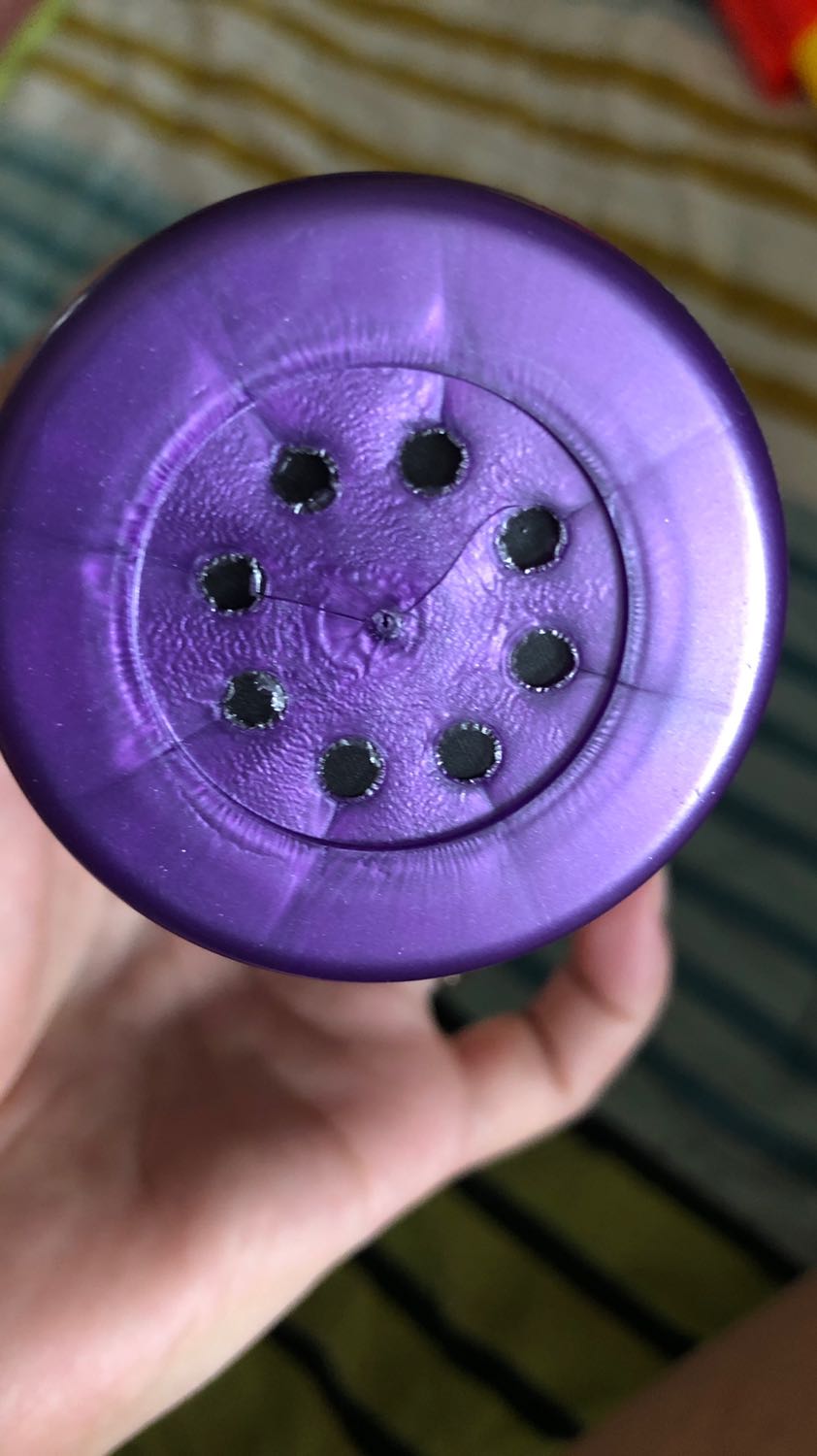 Mình mua về thấy bị bể thế này và bơm không có hơi.