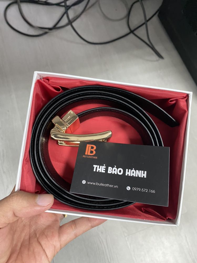 Dây dài cho nhiều size bụng, mẫu mã đẹp. Có khớp xoay đồi mặt dây. Dây dài cho nhiều size bụng, mẫu mã đẹp. Có khớp xoay đồi mặt dây.