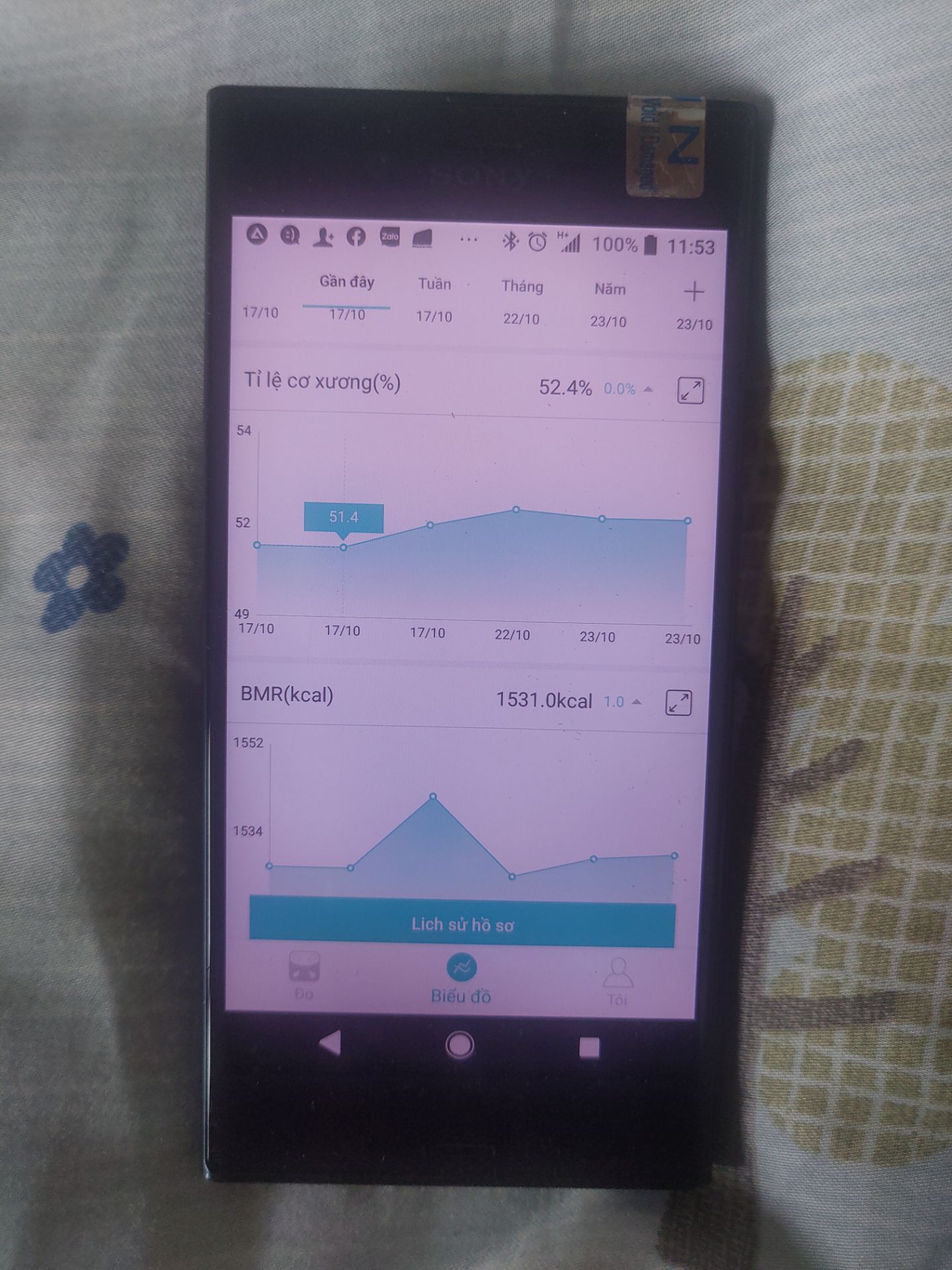 Đẹp, cân nhanh, app nhiều chỉ số. Có điều loay hoay mãi vẫn chưa đăng ký bảo hành được.